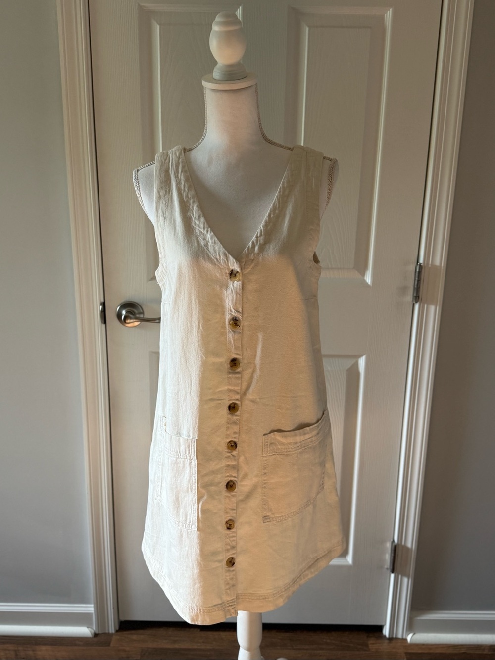 Old Navy Cream Button-Front Sleeveless Dress